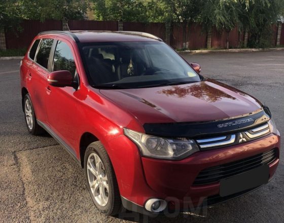 MITSUBISHI OUTLANDER