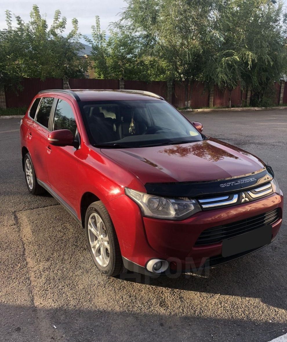 MITSUBISHI OUTLANDER