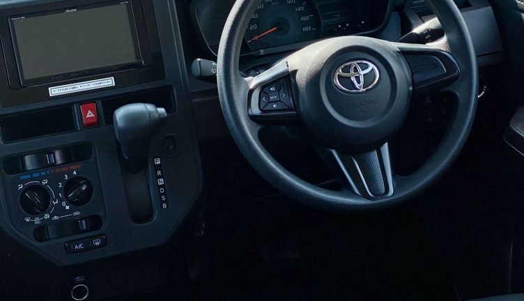 Toyota Tank 4WD