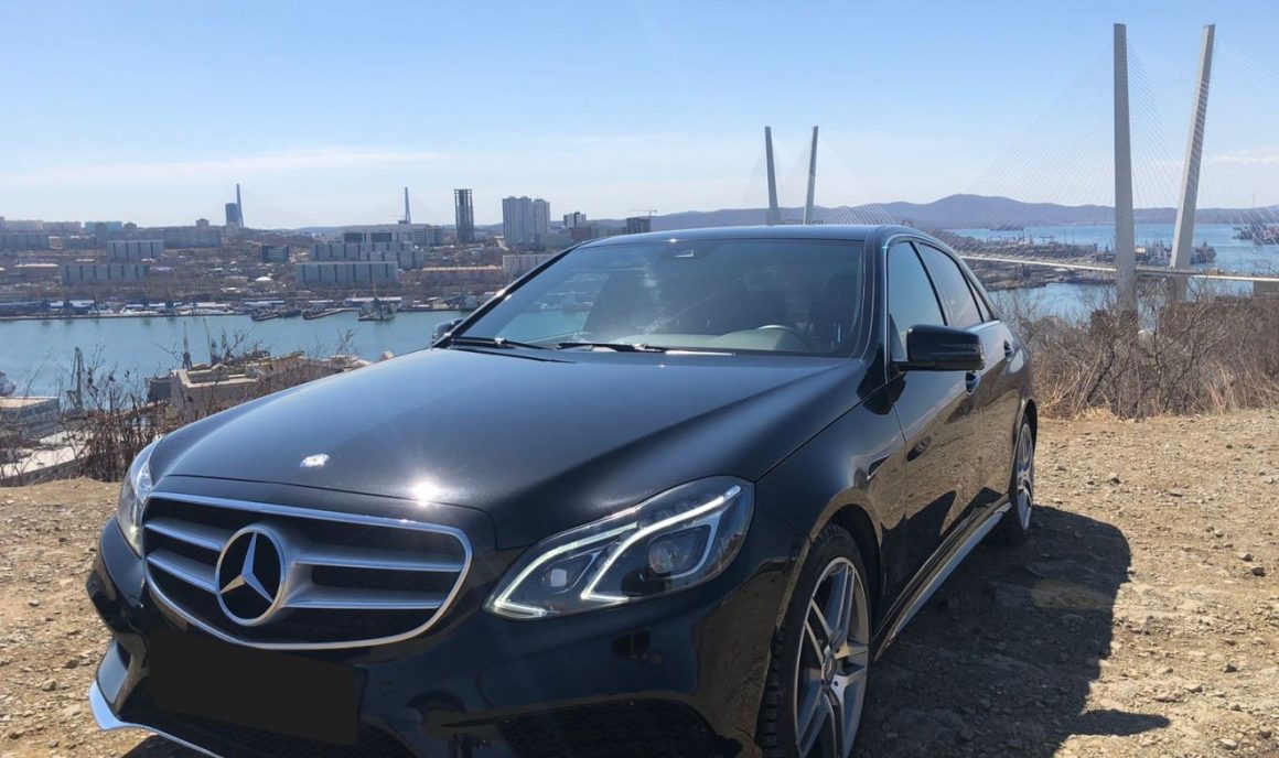 Mercedes-Benz E200