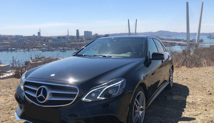 Mercedes-Benz E200