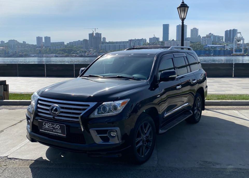 Lexus LX570