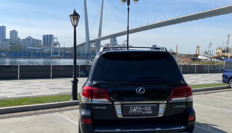 Lexus LX570
